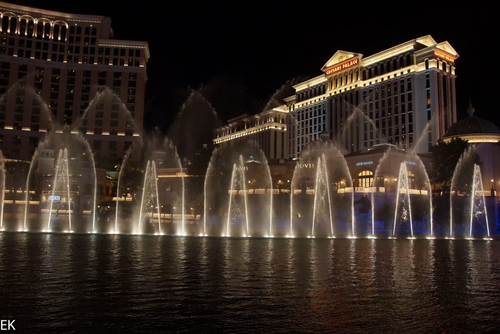 Wasserspiele bei Nacht 1